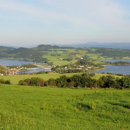 Husfrua Gardshotell *