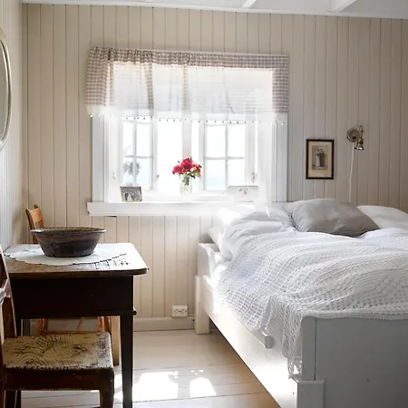 Hotel Husfrua Gardshotell