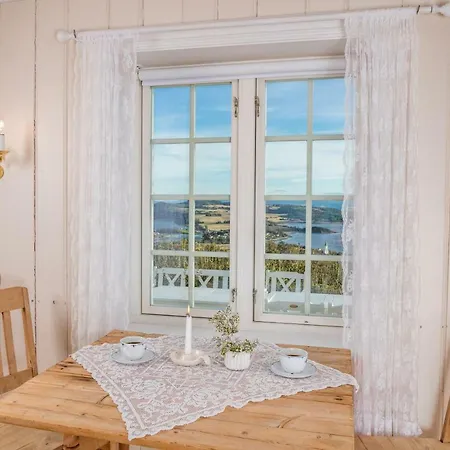 Husfrua Gardshotell Straumen (Nord-Trondelag)