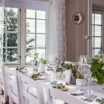 Husfrua Gardshotell 호텔