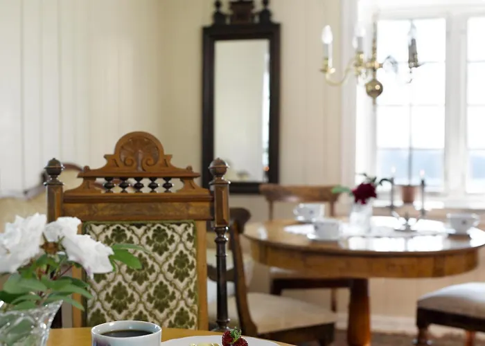 Husfrua Gardshotell Hotel